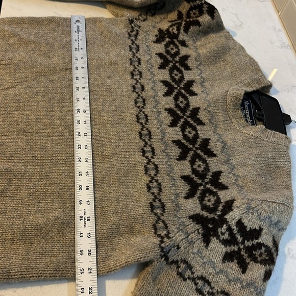 Vintage Abercrombie & Fitch Isle Nordic Crewneck muscle Sweater size large EUC - Picture 6 of 9